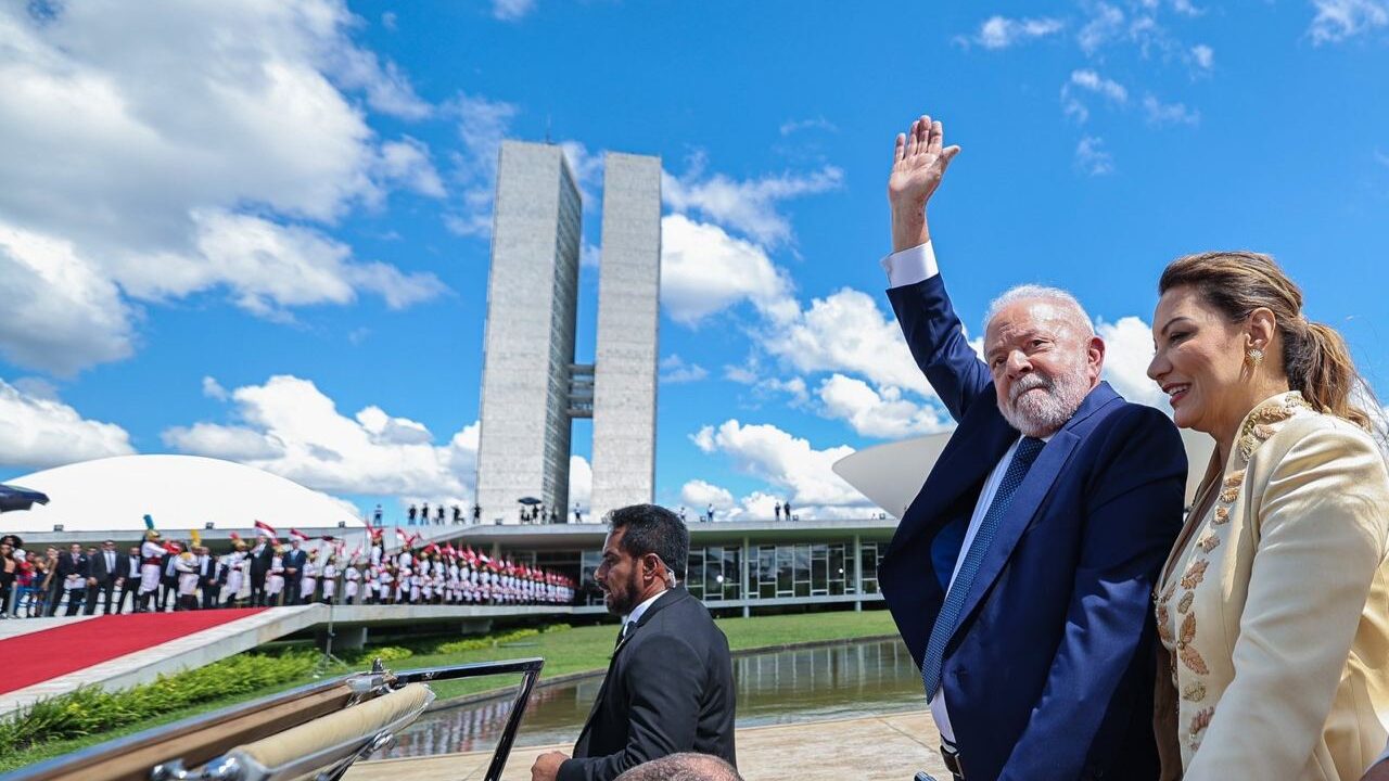 Je, Mjamaa Lula Atainusuru Demokrasia Brazil?